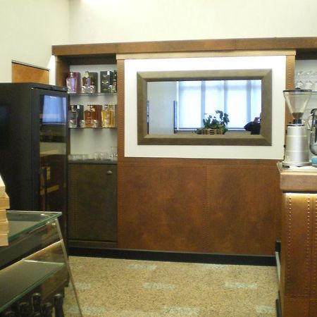 מירנדולה Hotel Pico מראה חיצוני תמונה
