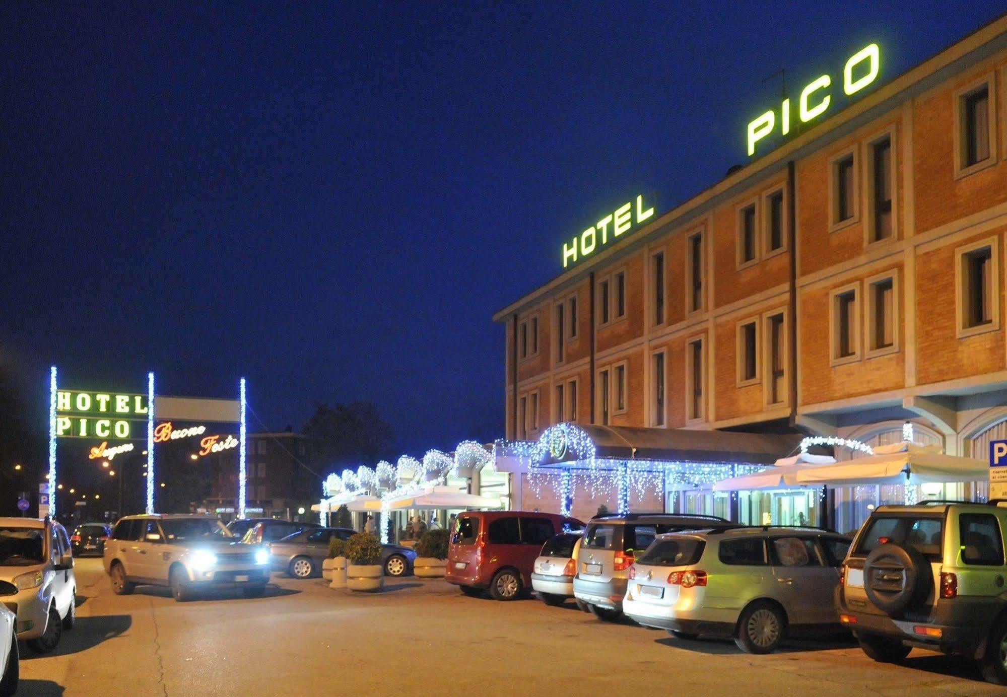 מירנדולה Hotel Pico מראה חיצוני תמונה