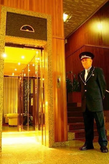 מירנדולה Hotel Pico מראה חיצוני תמונה